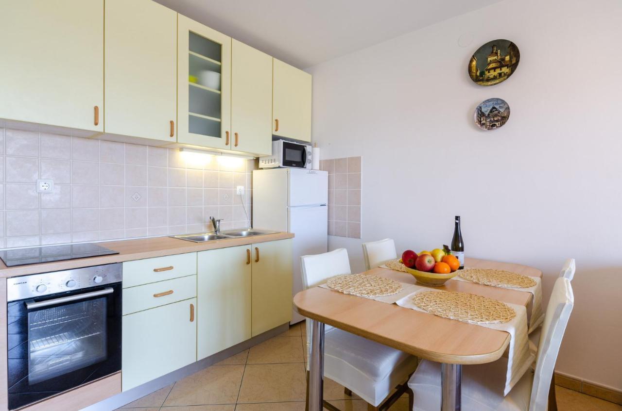 Juanita Appartement Dramalj Buitenkant foto